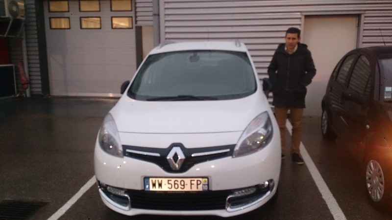 Avis-mandataire-auto-Emotors--Renault-grand-scenic-iii-bose-tce-130-energy-.