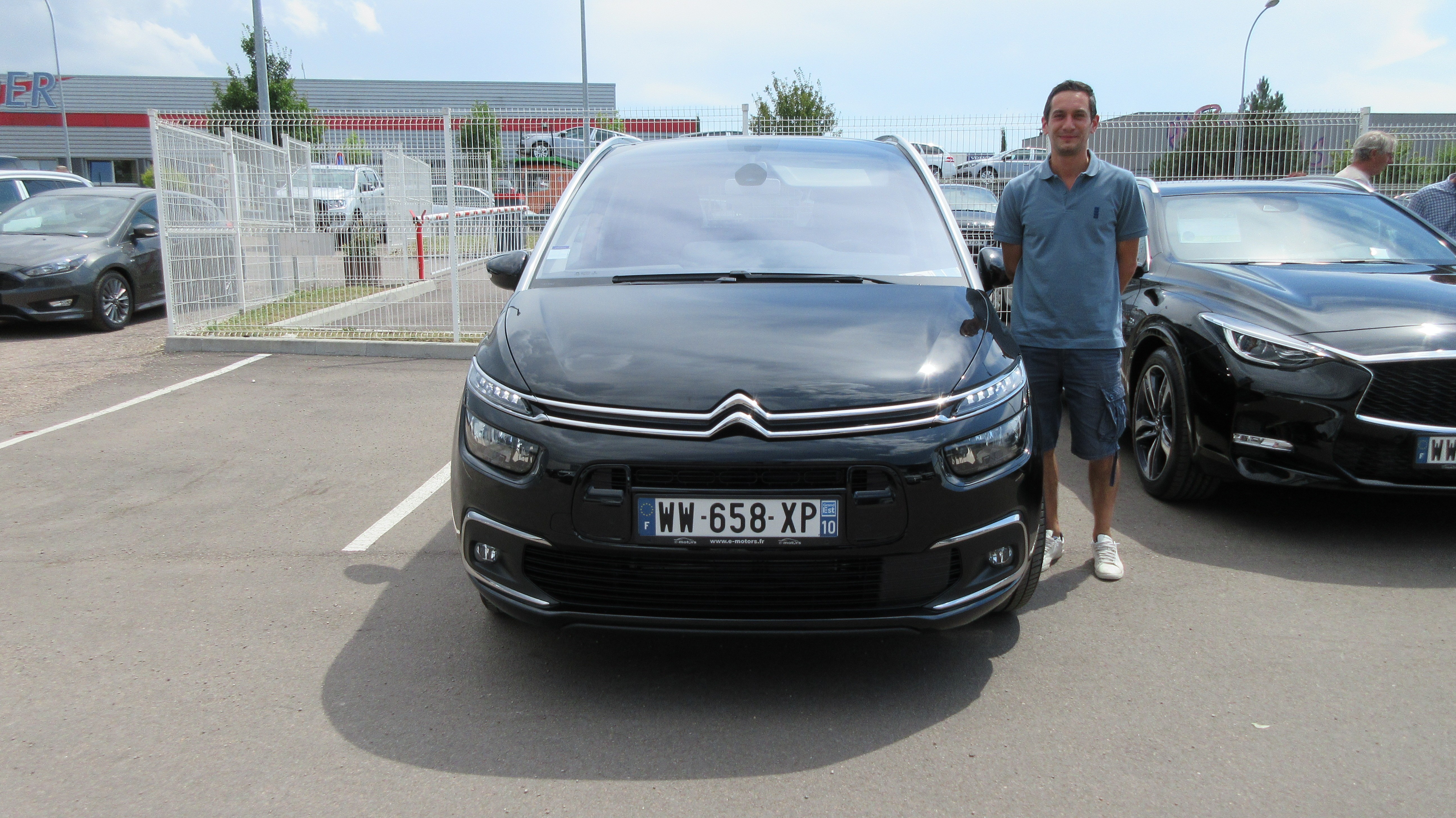 Avis-mandataire-auto-Emotors-Citroen-Grand-c4-picasso-Feel-bluehdi-120-s-s.