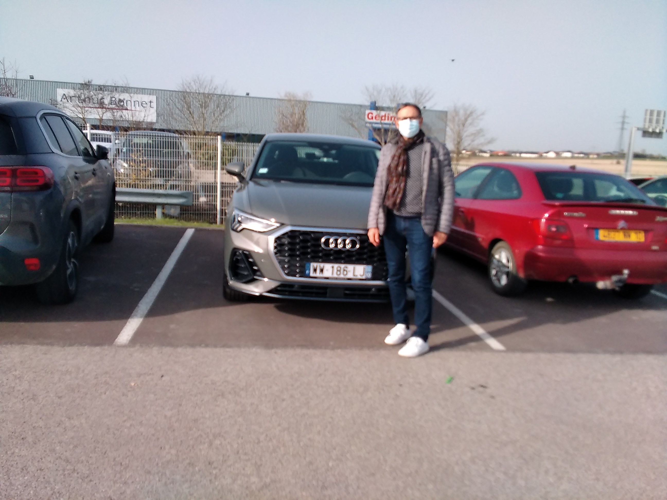 Avis-mandataire-auto-Emotors-Audi-Q3-sportback-35-tdi-150-ch-s-tronic-7.