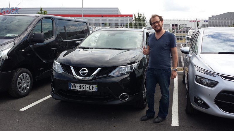 Avis-mandataire-auto-Emotors--Nissan-qashqai-connect-edition-dig-t-115-4x2-plus-toit-vitr-.