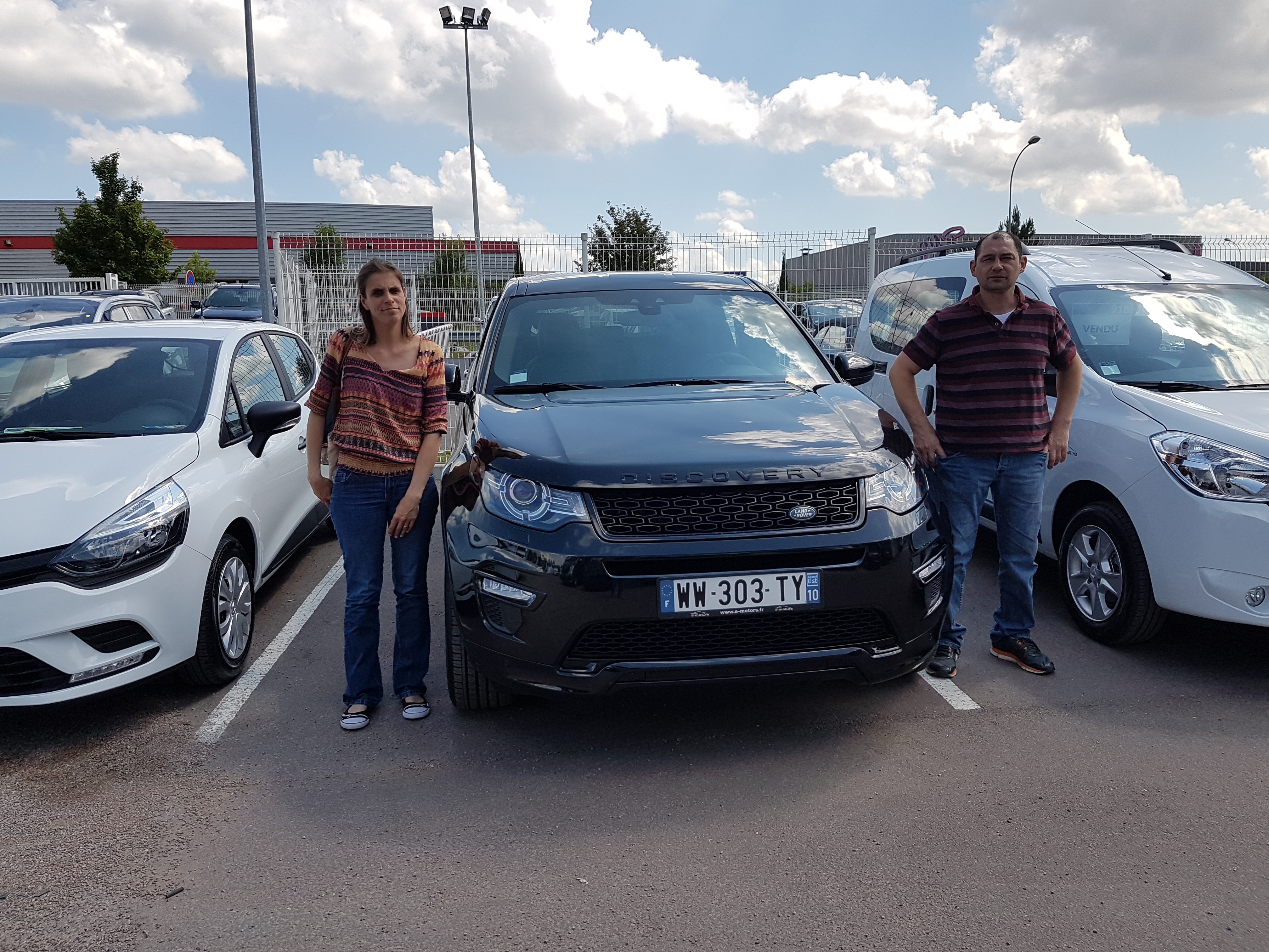 Avis-mandataire-auto-Emotors-Land rover-Discovery-sport-Hse-td4-180-bva-5-places.