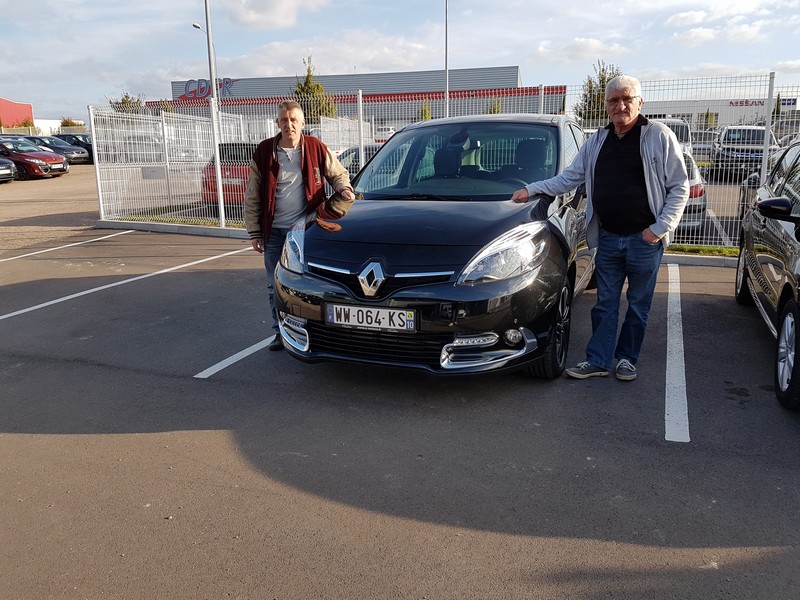 Avis-mandataire-auto-Emotors-Renault-Scenic-Iii-bose-dci-130-energy-plus-toit-vitr-visio.