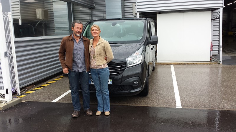 Avis-mandataire-auto-Emotors--Renault-trafic-combi-intens-dci-120-energy-8-places-.