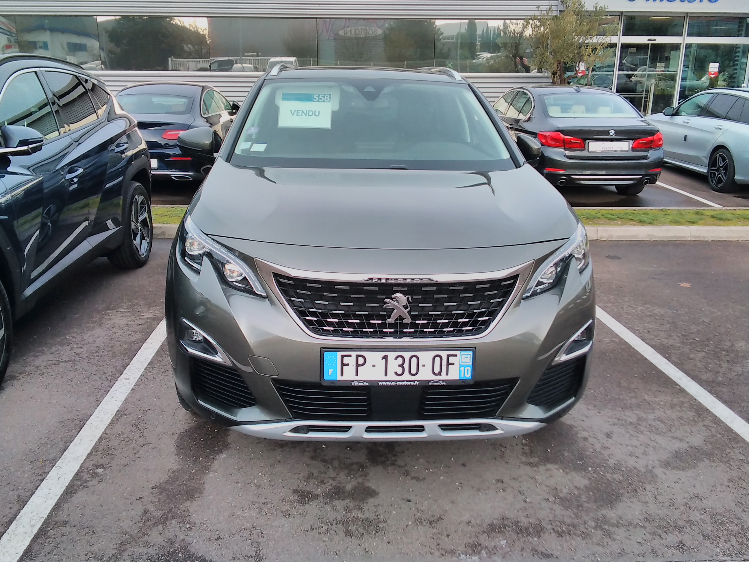 Avis-mandataire-auto-Emotors-Peugeot-5008-Puretech-130-s-s-allure-plus-si-ge-m-moire.
