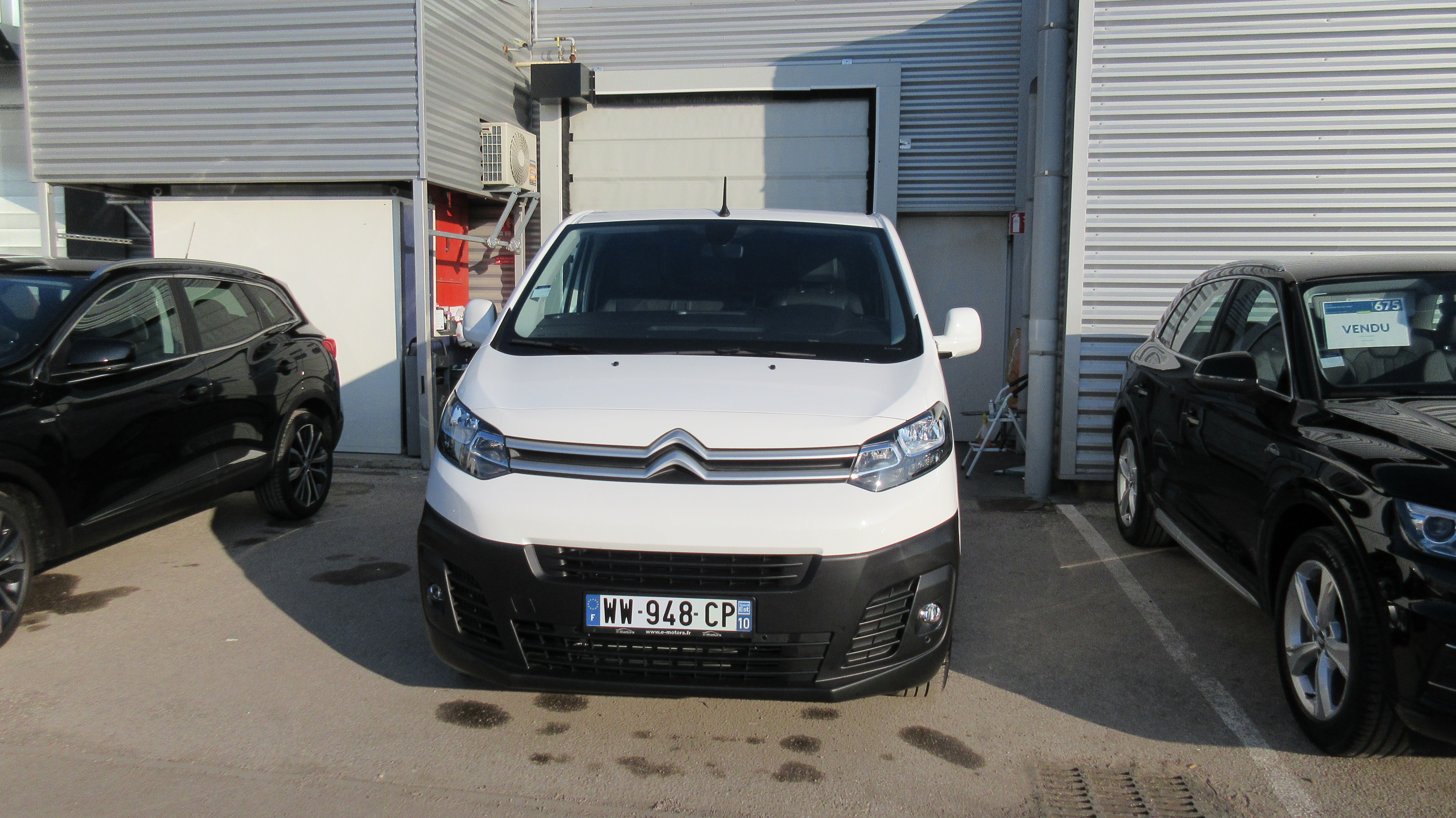 Avis-mandataire-auto-Emotors-Citroen-Jumpy-fourgon-Club-m-bluehdi-120-plus-gps.