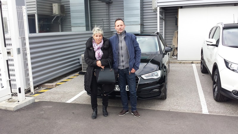 Avis-mandataire-auto-Emotors--Audi-a3-sportback-ambition-s-line-tdi-150-plus-navi-plus-x-non-.