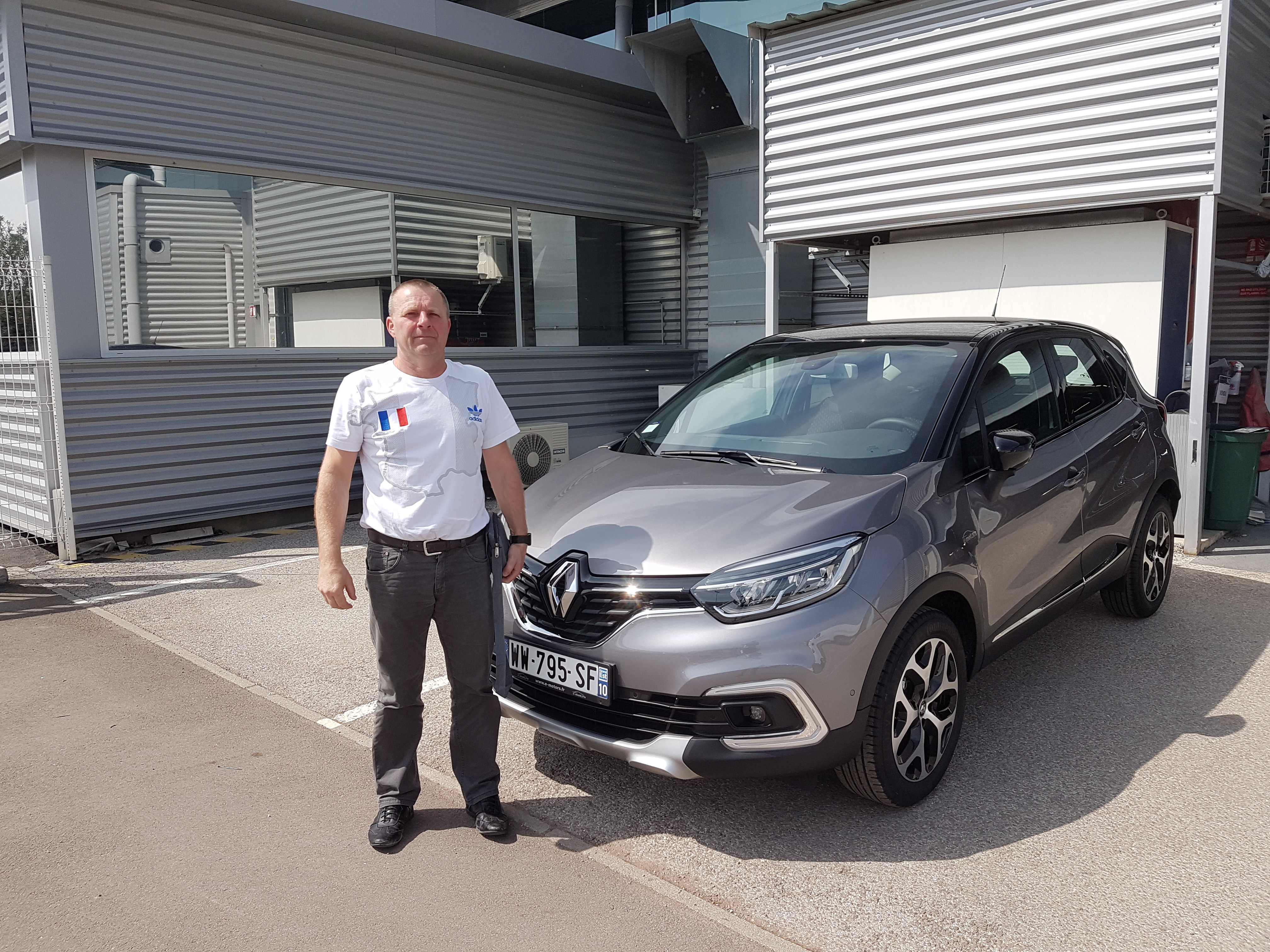 Avis-mandataire-auto-Emotors-Renault-Captur-Intens-dci-110-energy.