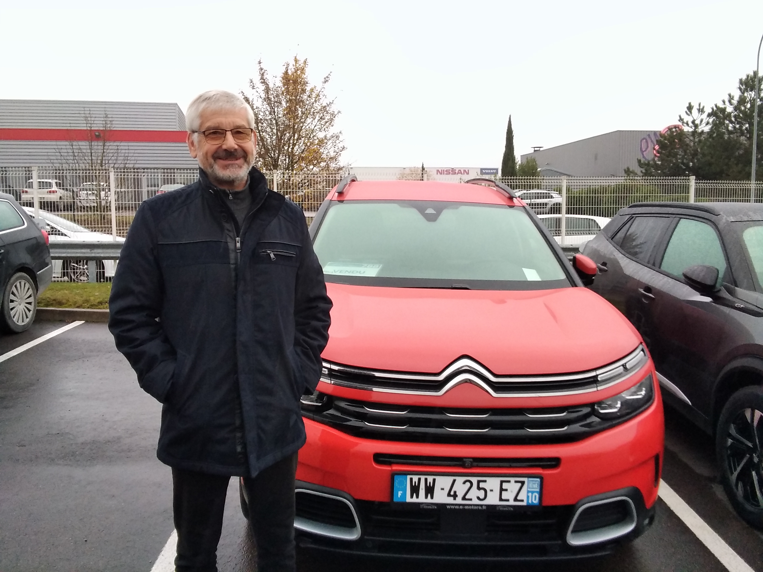 Avis-mandataire-auto-Emotors-Citroen-C5-aircross-Shine-bluehdi-180-s-s-eat8-plus-grip-control-plus-jantes-19-plus-hayon-mains-libres.
