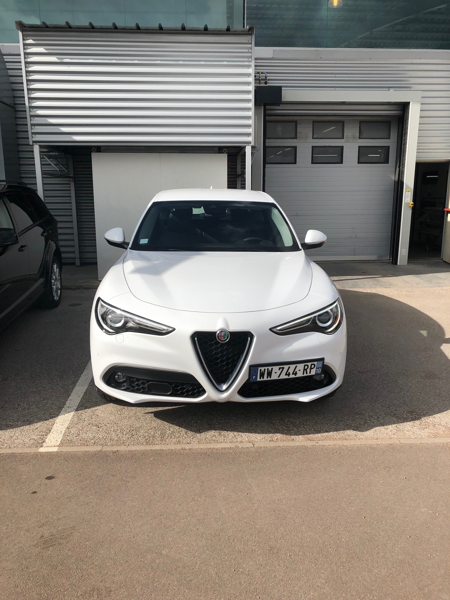 Avis-mandataire-auto-Emotors-Alfa romeo-Stelvio-Super-jtdm-180-at8-4x2.