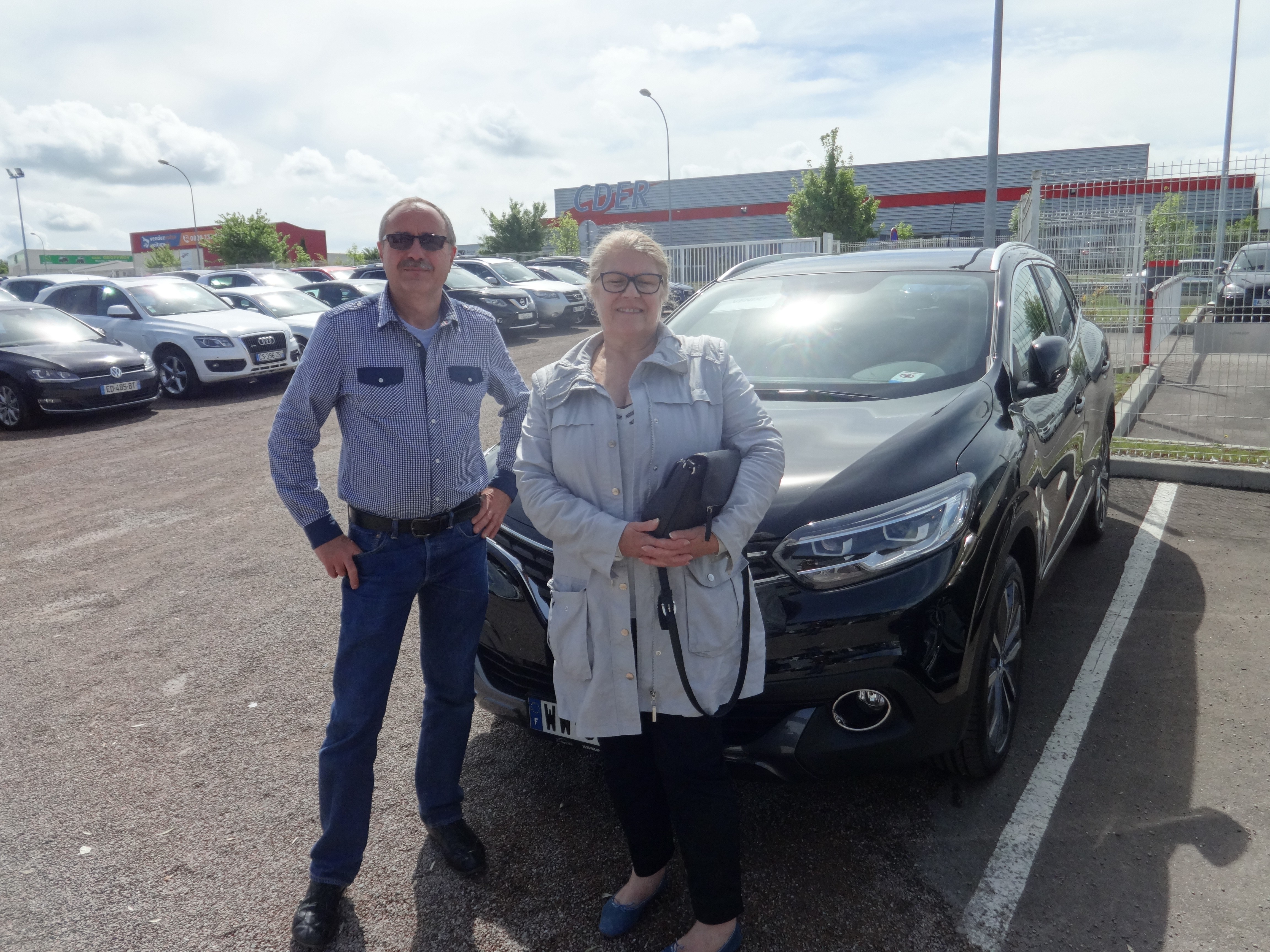 Avis-mandataire-auto-Emotors-Renault-Kadjar-Intens-dci-130-energy-4x2-plus-toit-vitr-bose.