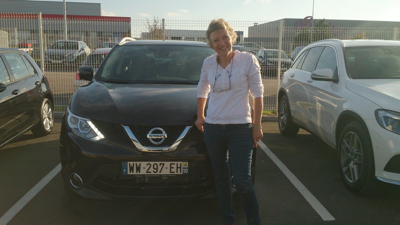 Avis-mandataire-auto-Emotors--Nissan-qashqai-connect-edition-dci-130-xtronic-plus-toit-vitr-.