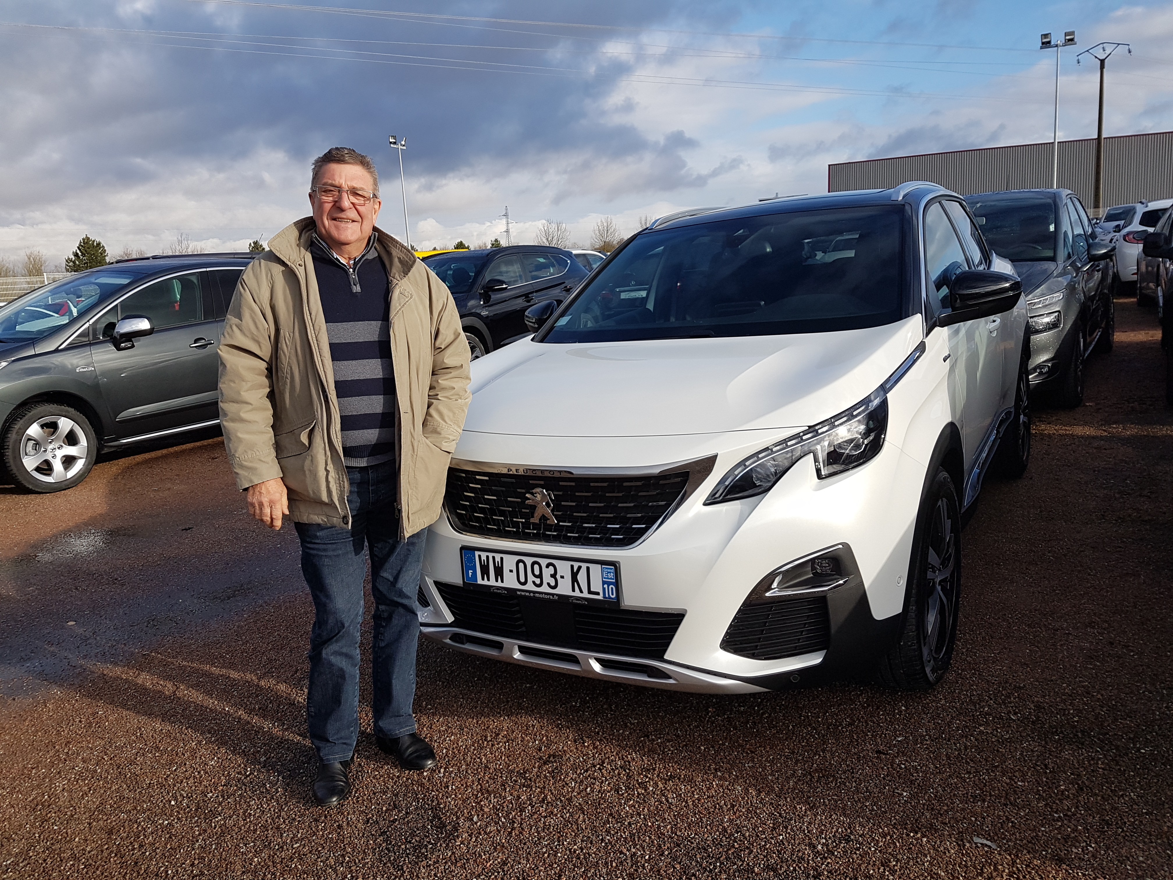 Avis-mandataire-auto-Emotors-Peugeot-3008-Gt-line-thp-165-s-s-eat6-plus-toit-vitr.