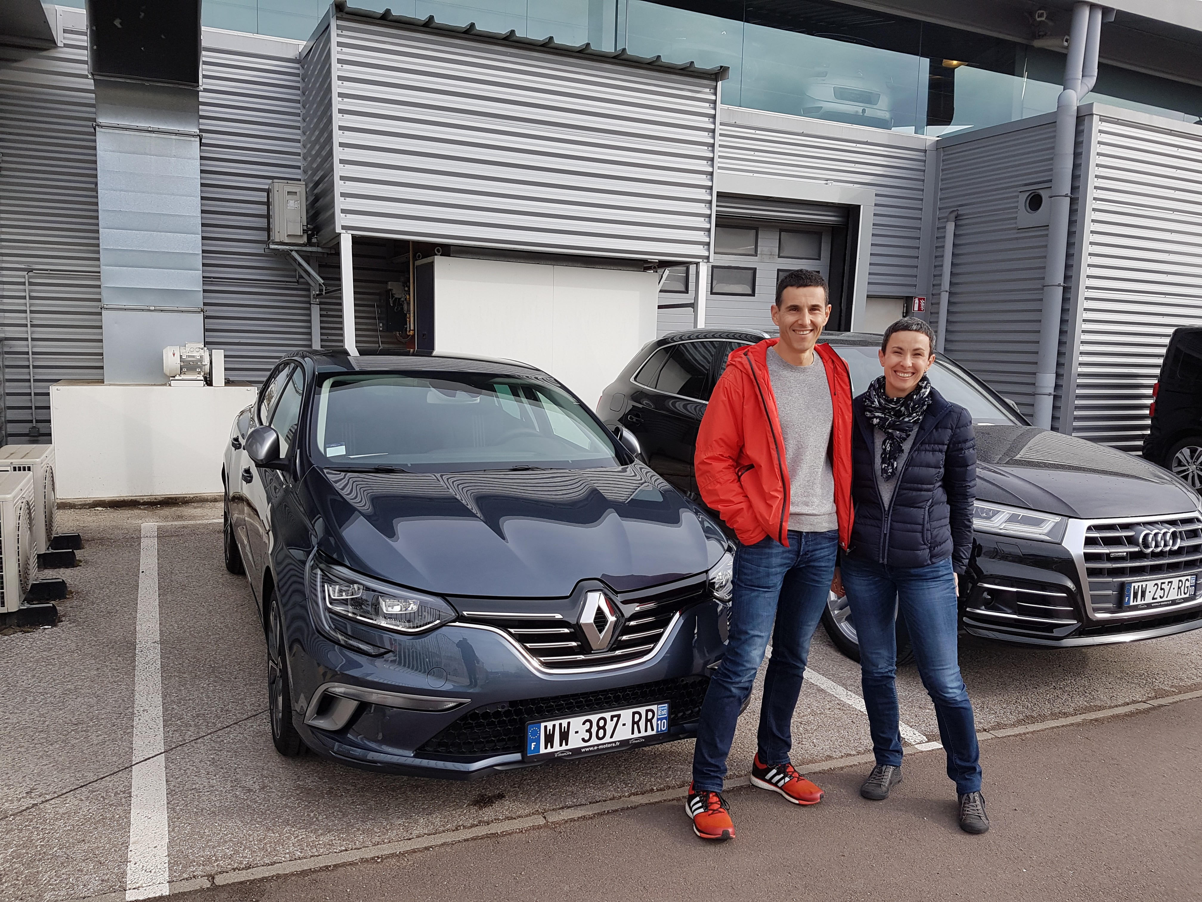 Avis-mandataire-auto-Emotors-Renault-Megane-iv-berline-M-gane-iv-berline-intens-tce-130-energy-plus-pack-gt-line.