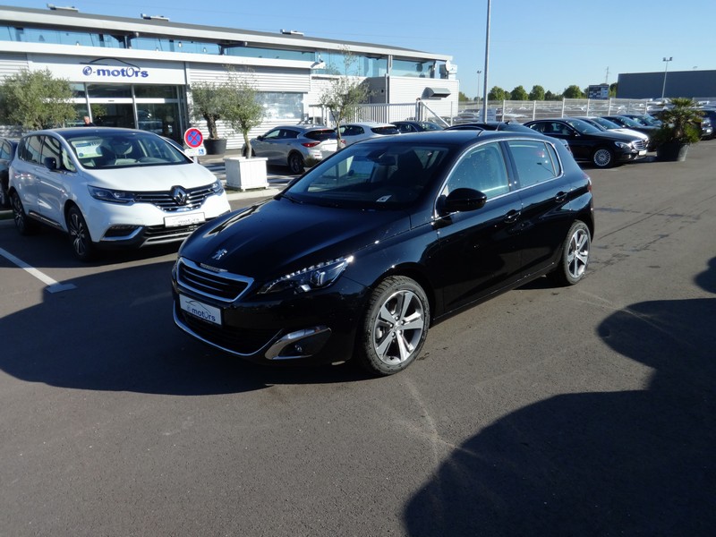 Avis-mandataire-auto-Emotors-Peugeot-308-Allure-bluehdi-120-plus-jantes-17-plus-cam-ra-de-recul.