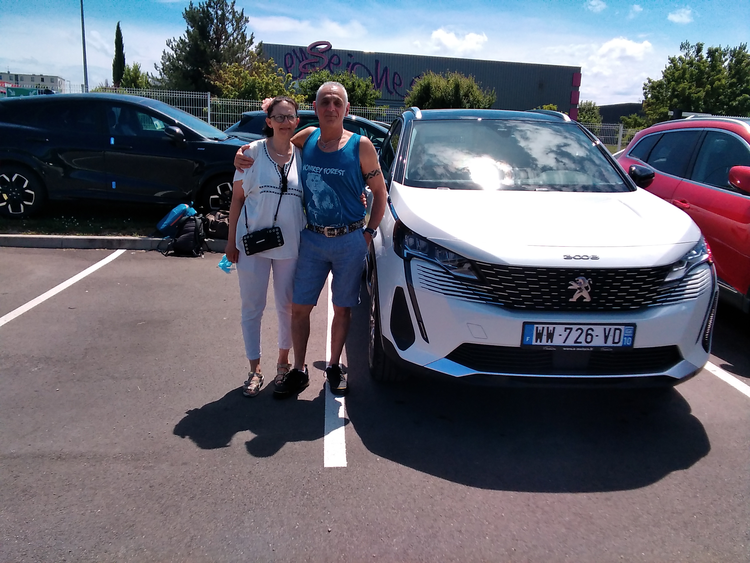 Avis-mandataire-auto-Emotors-Peugeot-3008-Allure-pack-bluehdi-130.