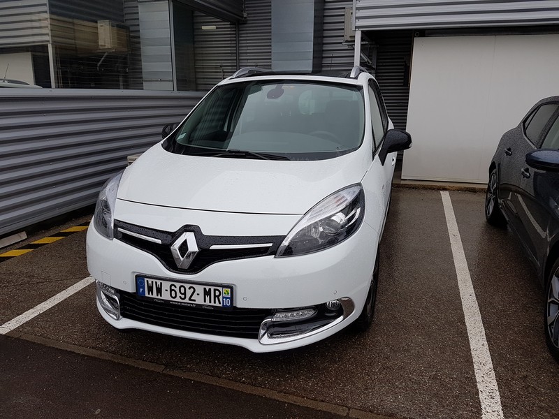 Avis-mandataire-auto-Emotors-Renault-Grand-scenic-Grand-sc-nic-iii-bose-tce-130-energy-7places-plus-toit-vitr-visio.