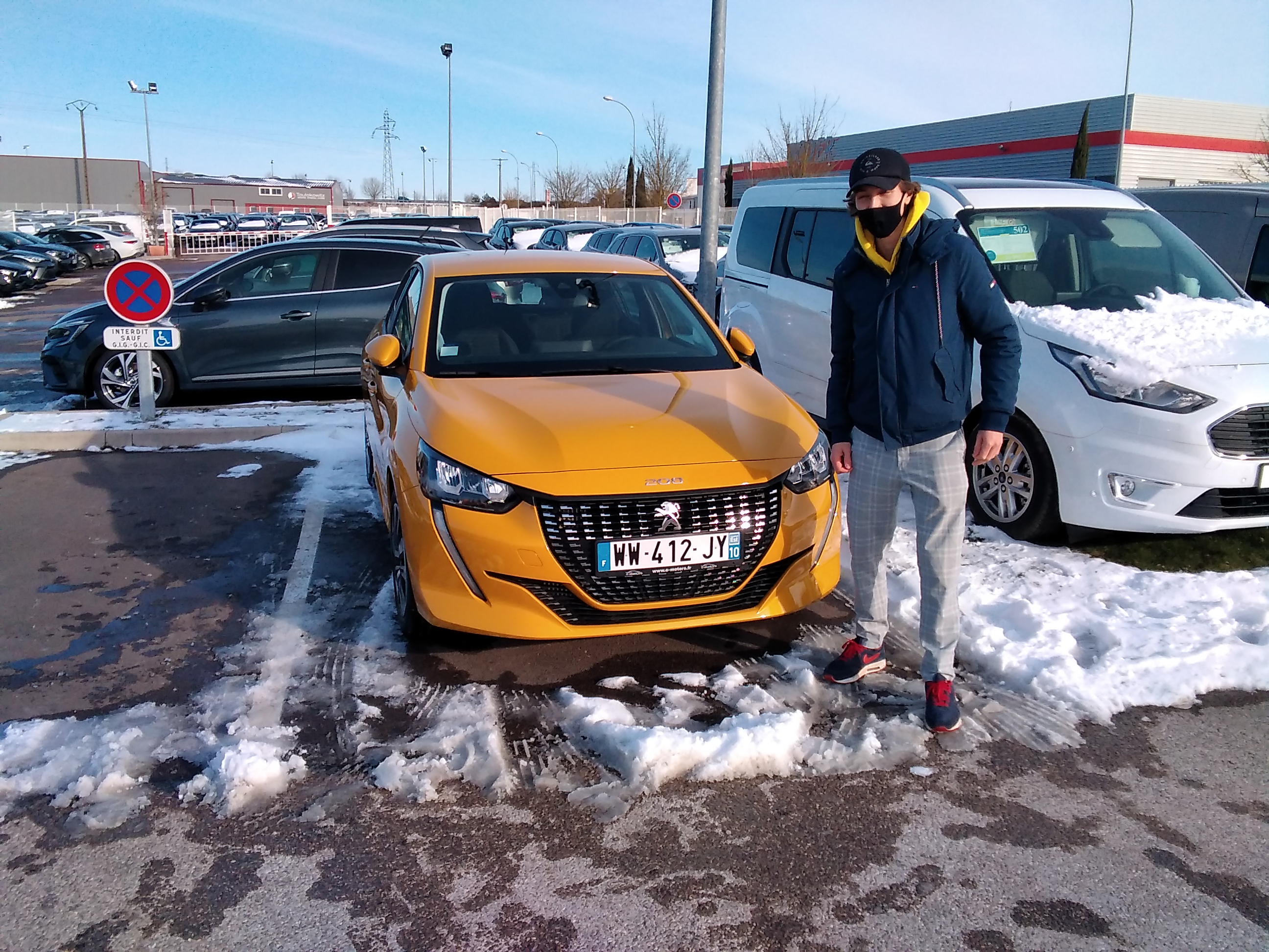 Avis-mandataire-auto-Emotors-Peugeot-208-Active-puretech-100-s-s-plus-radar-ar.