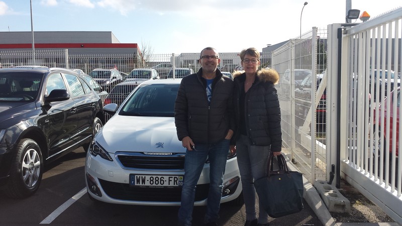 Avis-mandataire-auto-Emotors--Peugeot-308-allure-bluehdi-120-plus-jantes-17-.