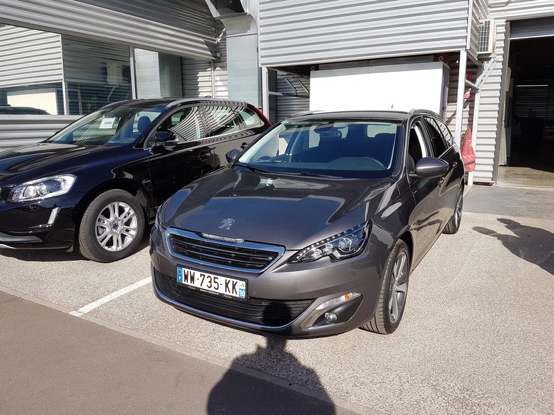 Avis-mandataire-auto-Emotors-Peugeot-308-sw-Allure-puretech-130-eat-automatique-plus-jantes-17.