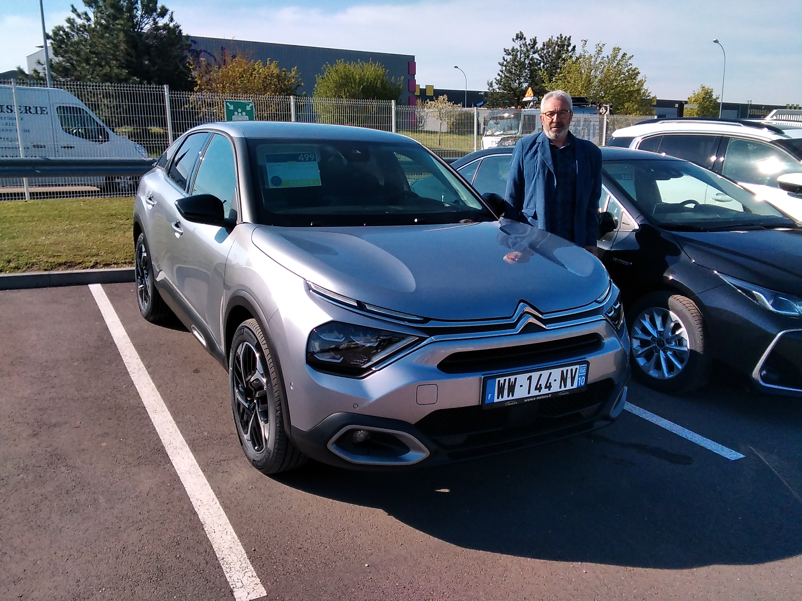 Avis-mandataire-auto-Emotors-Citroen-C4-Shine-bluehdi-110-s-s.