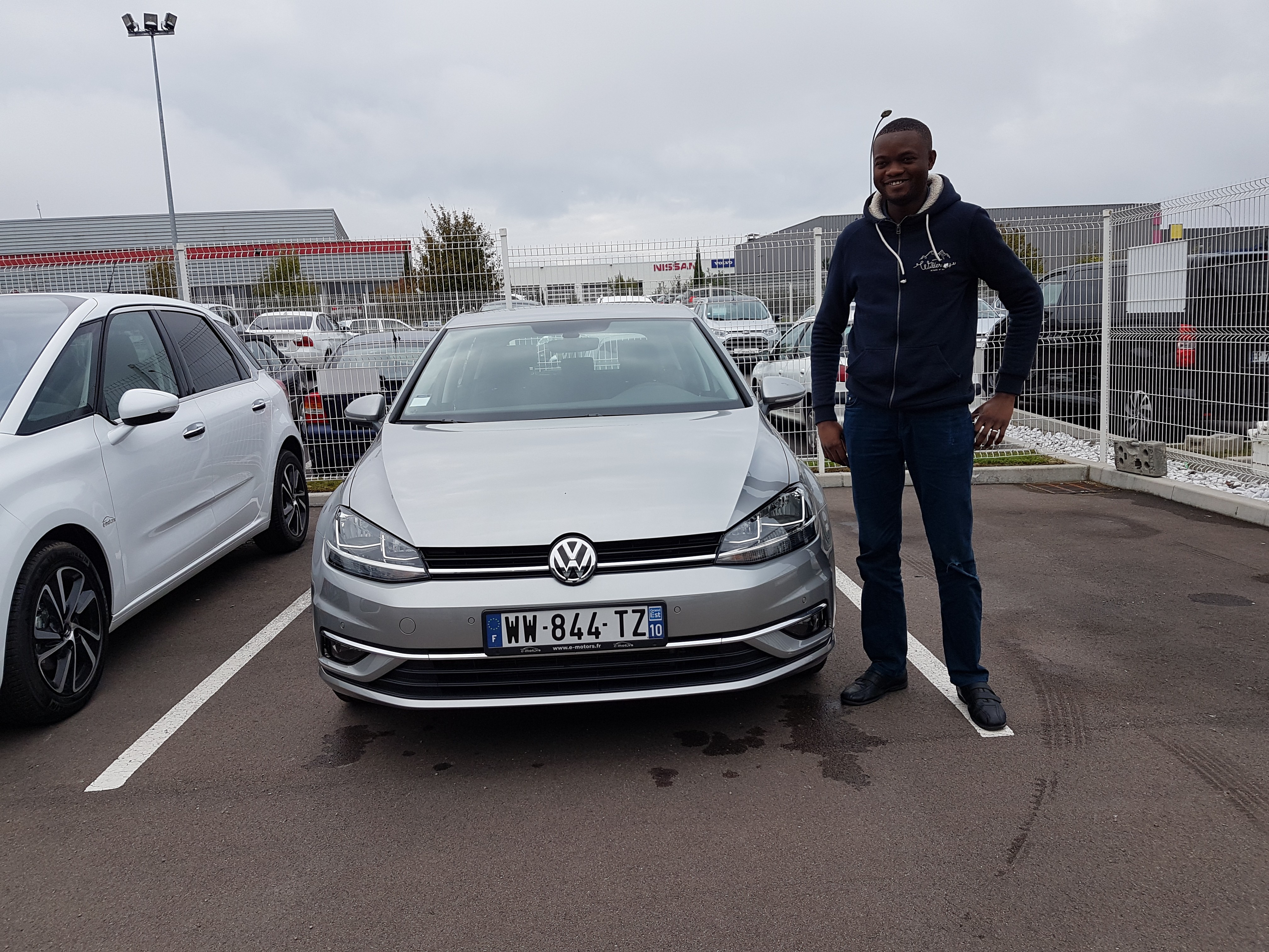 Avis-mandataire-auto-Emotors-Volkswagen-Golf-Confortline-tdi-115-plus-gps.