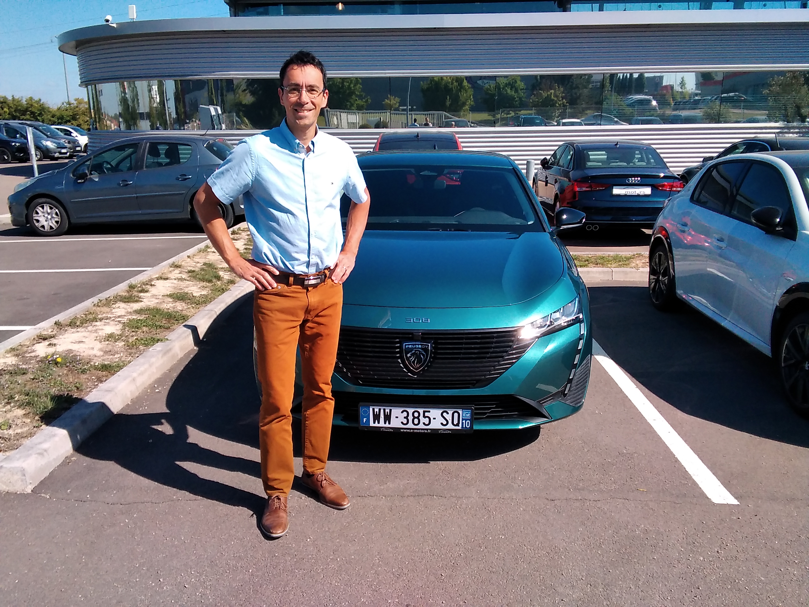 Avis-mandataire-auto-Emotors-Peugeot-308-sw-Active-pack-puretech-110-s-s.