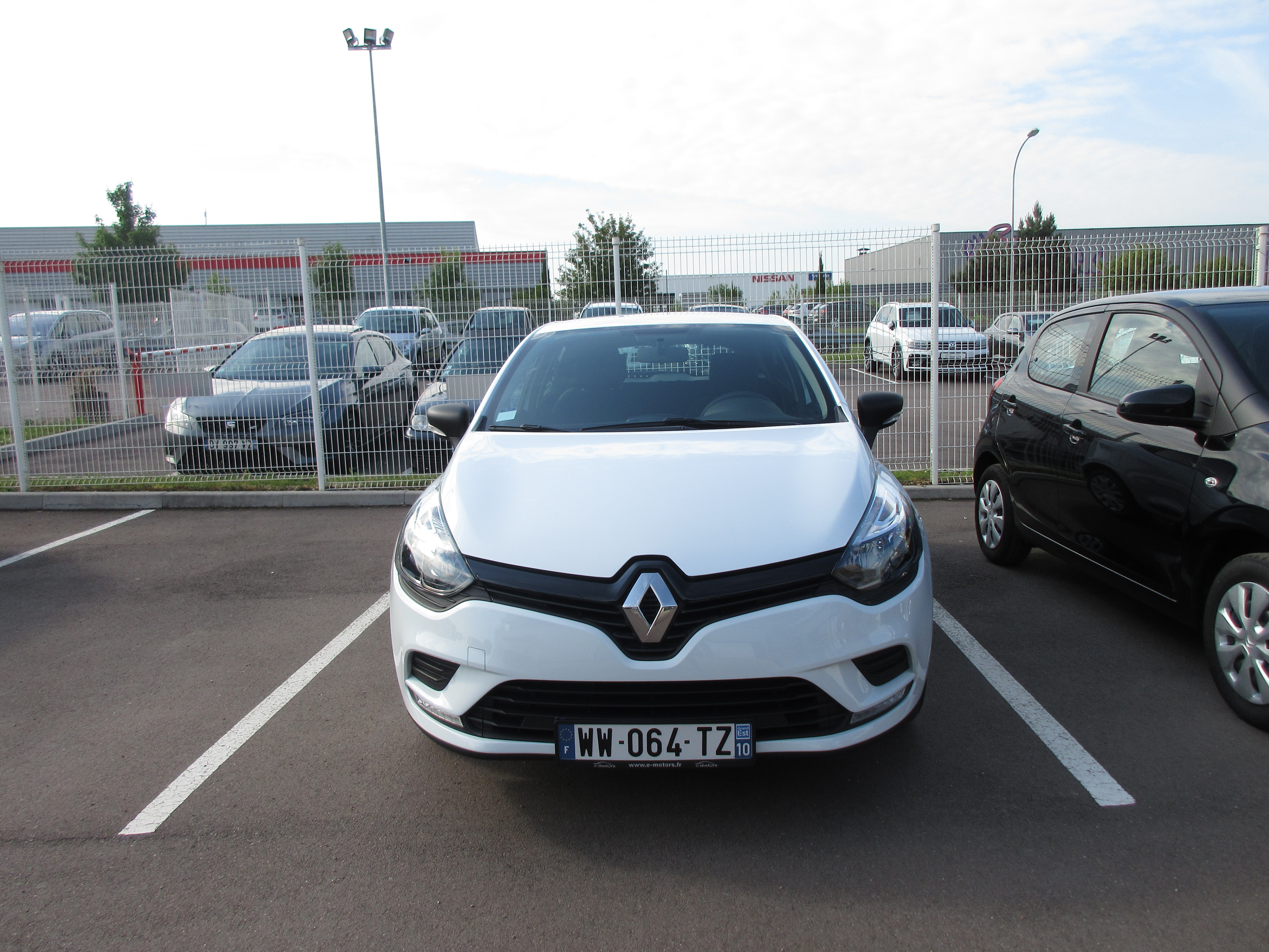 Avis-mandataire-auto-Emotors-Renault-Clio-Life-1-2-16v-75.