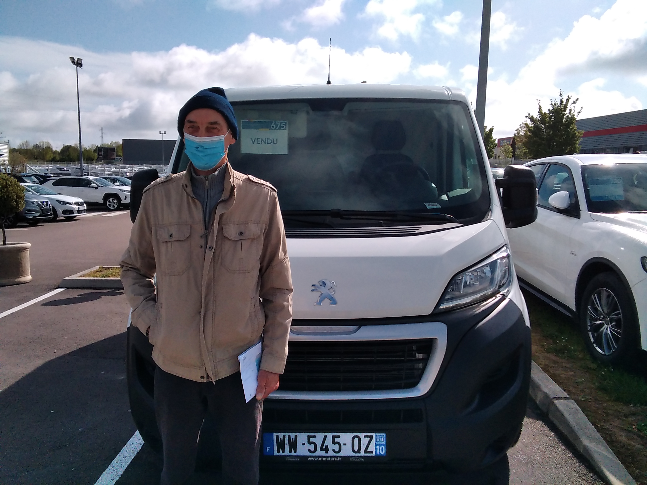 Avis-mandataire-auto-Emotors-Peugeot-Boxer-fourgon-Boxer-tole-pro-330-l1h1-bluehdi-120.