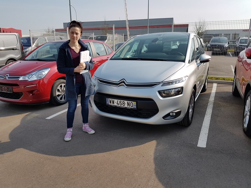 Avis-mandataire-auto-Emotors-Citroen-C4-picasso-Confort-bluehdi-120-eat6-plus-gps.