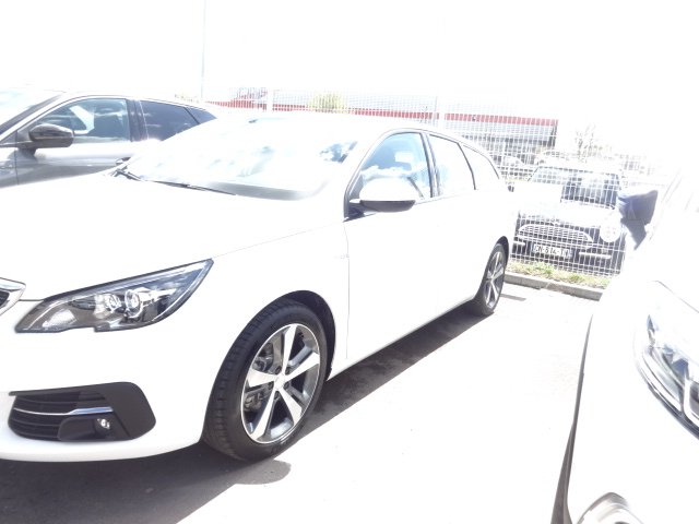 Avis-mandataire-auto-Emotors-Peugeot-308-sw-Active-bluehdi-130-s-s-plus-gps.