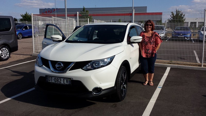 Avis-mandataire-auto-Emotors--Nissan-qashqai-connect-edition-dci-110-4x2-.