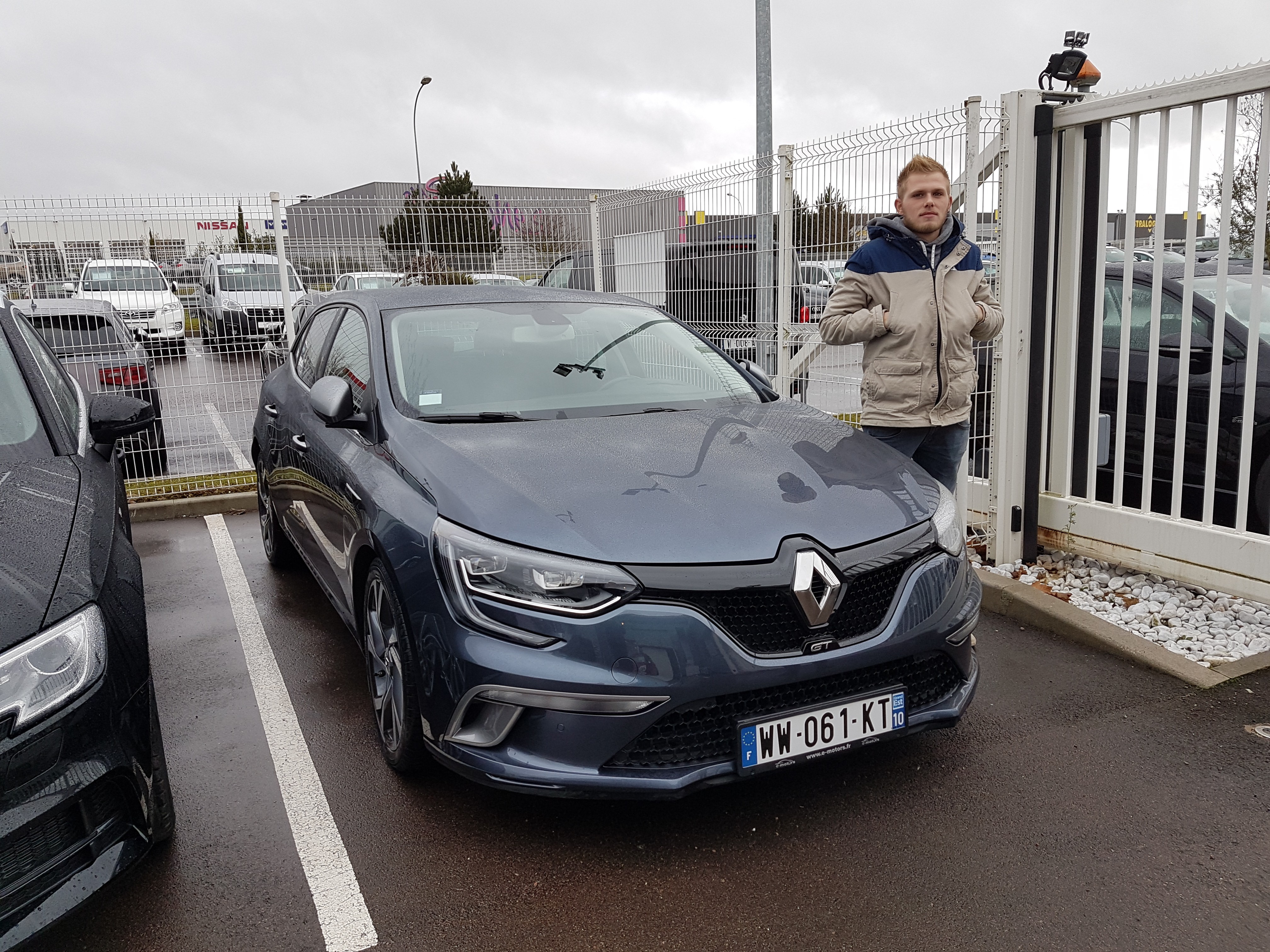 Avis-mandataire-auto-Emotors-Renault-Megane-iv-berline-M-gane-iv-berline-gt-dci-165-energy-edc.