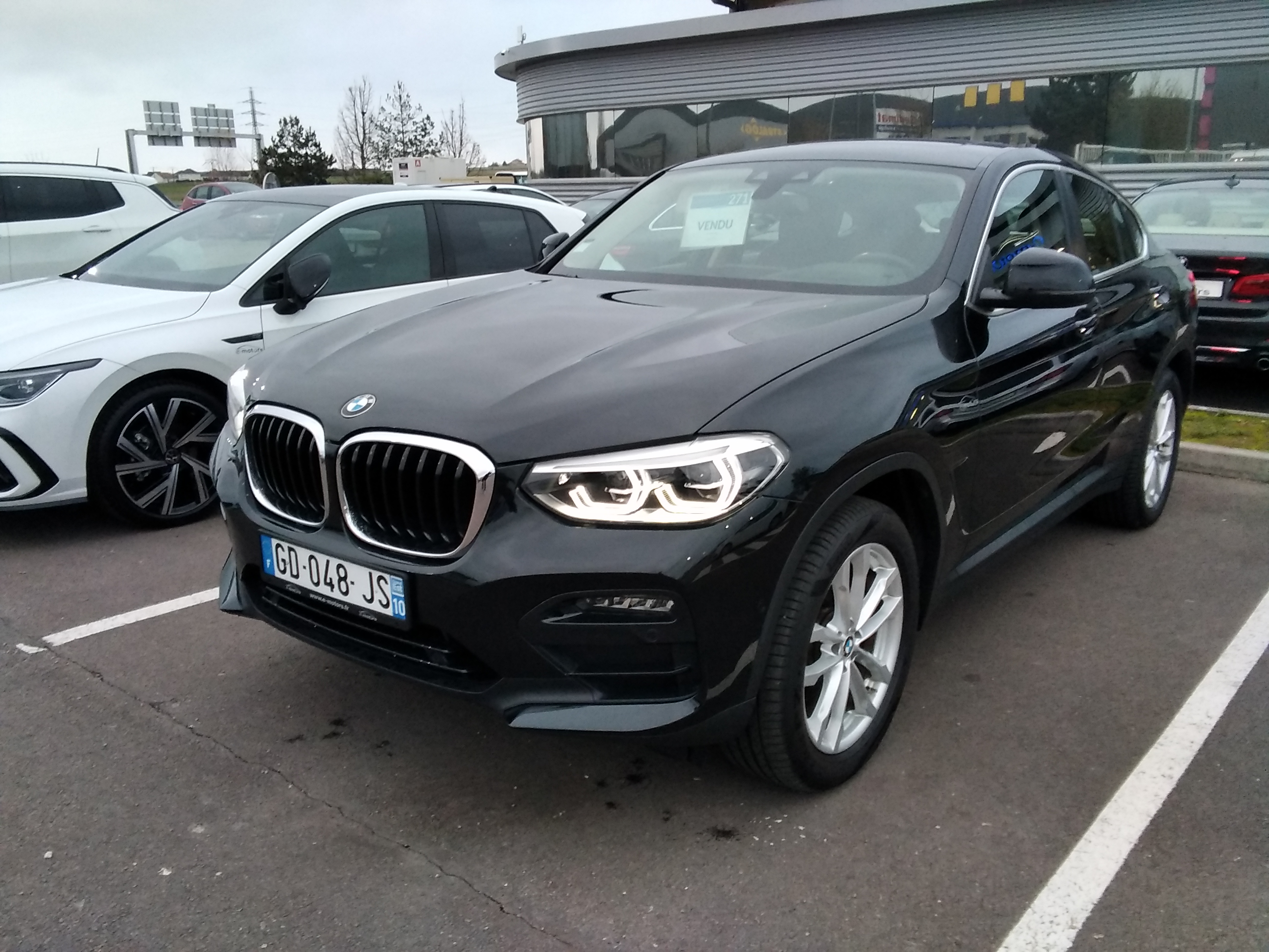 Avis-mandataire-auto-Emotors-Bmw-X4-Xdrive20d-190-ch-bva8-lounge-plus-park-assist.