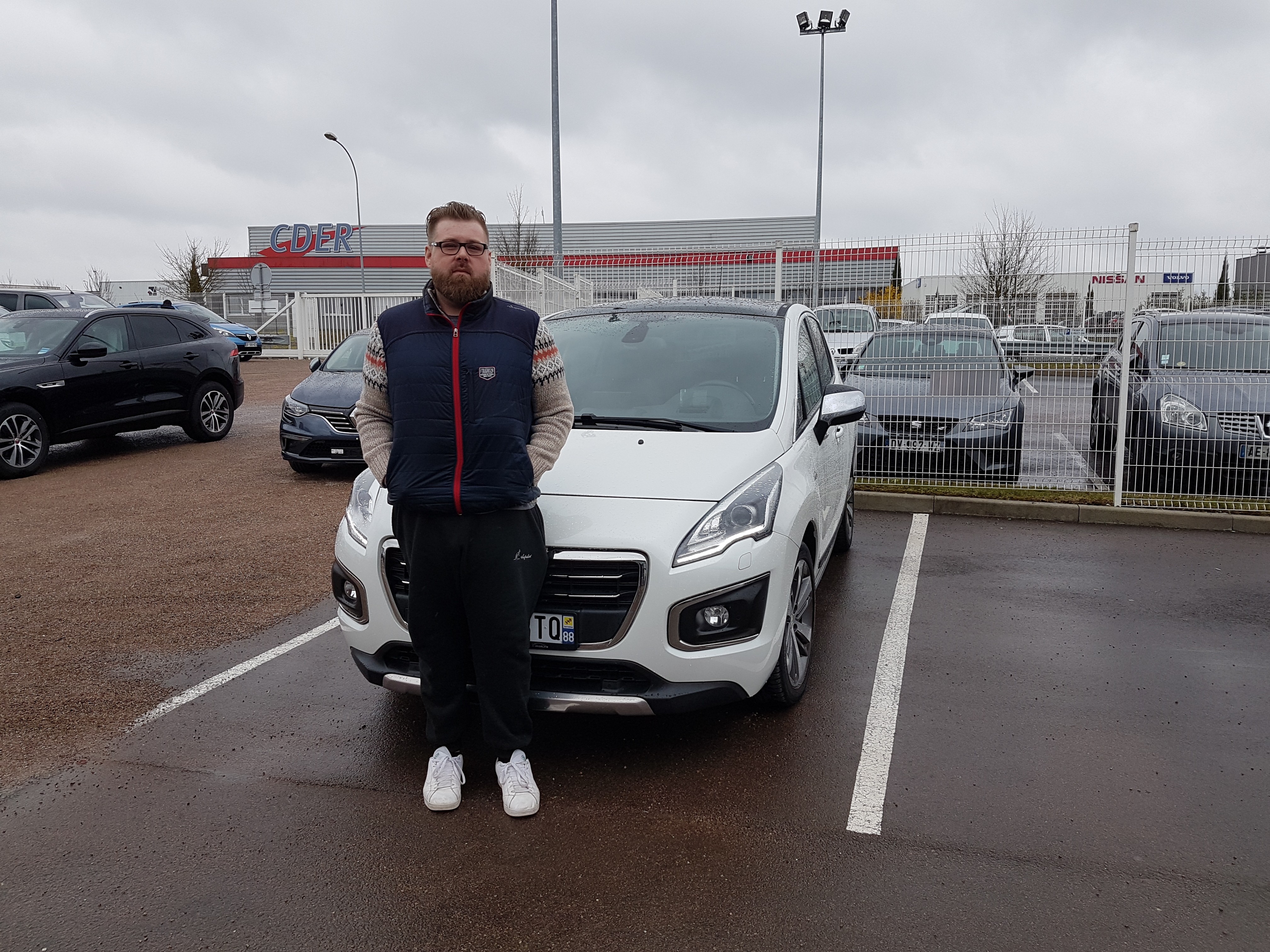 Avis-mandataire-auto-Emotors-Peugeot-3008-1-6-hdi-115ch-fap-bvm6-f-line-5p.