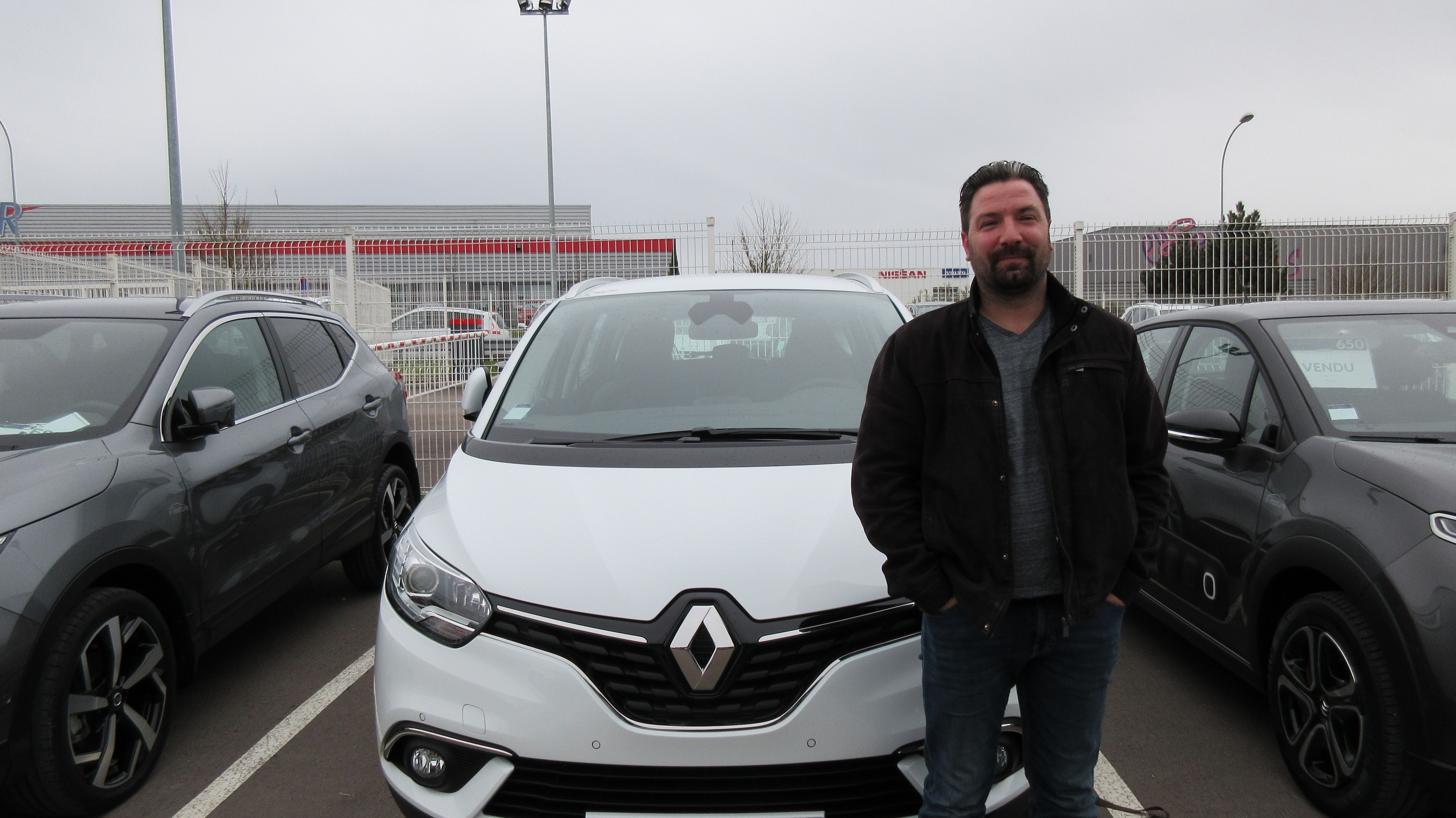 Avis-mandataire-auto-Emotors-Renault-Grand-scenic-Grand-sc-nic-intens-dci-130-energy.