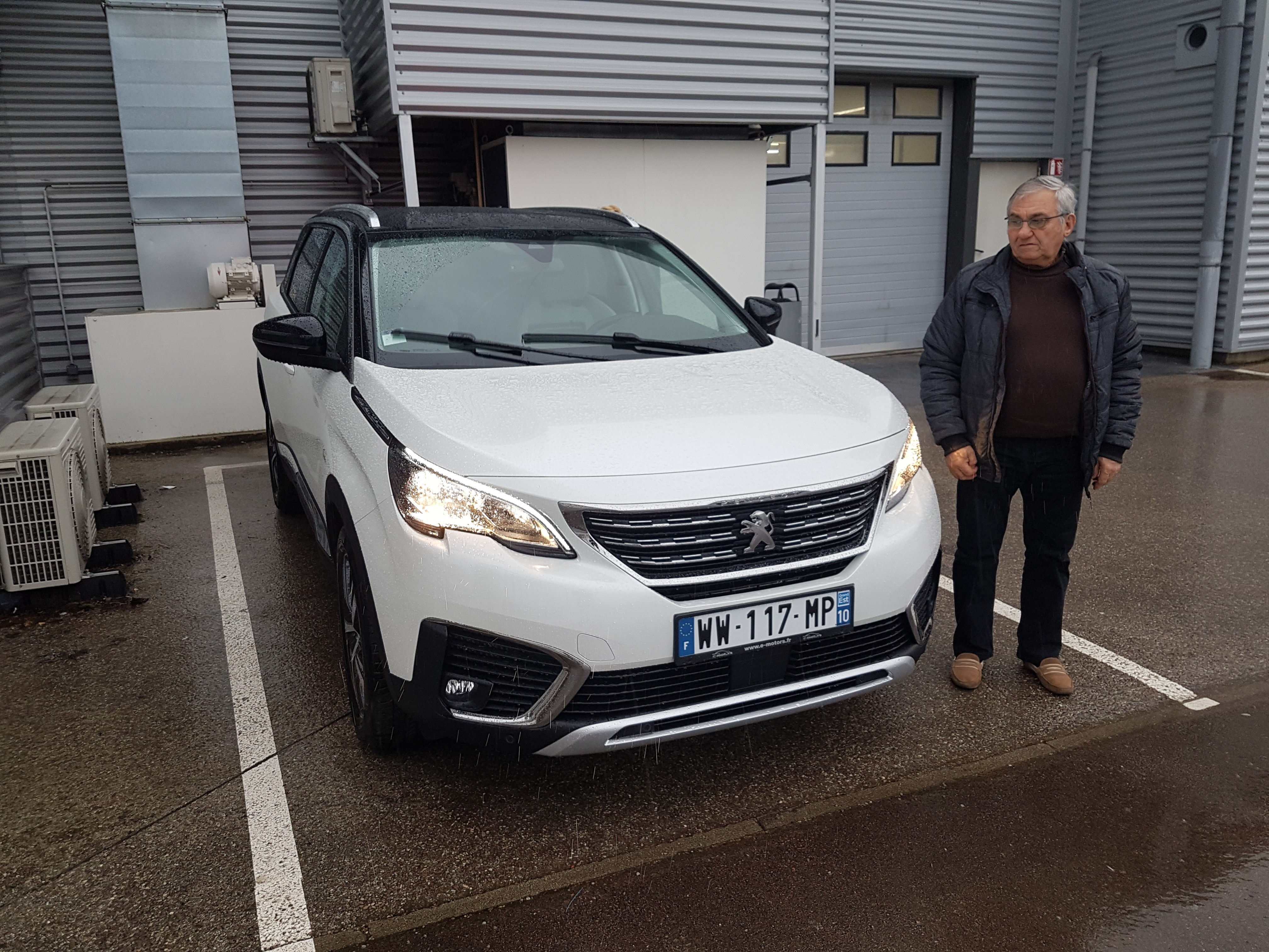 Avis-mandataire-auto-Emotors-Peugeot-5008-Allure-thp-165-eat6-s-s.