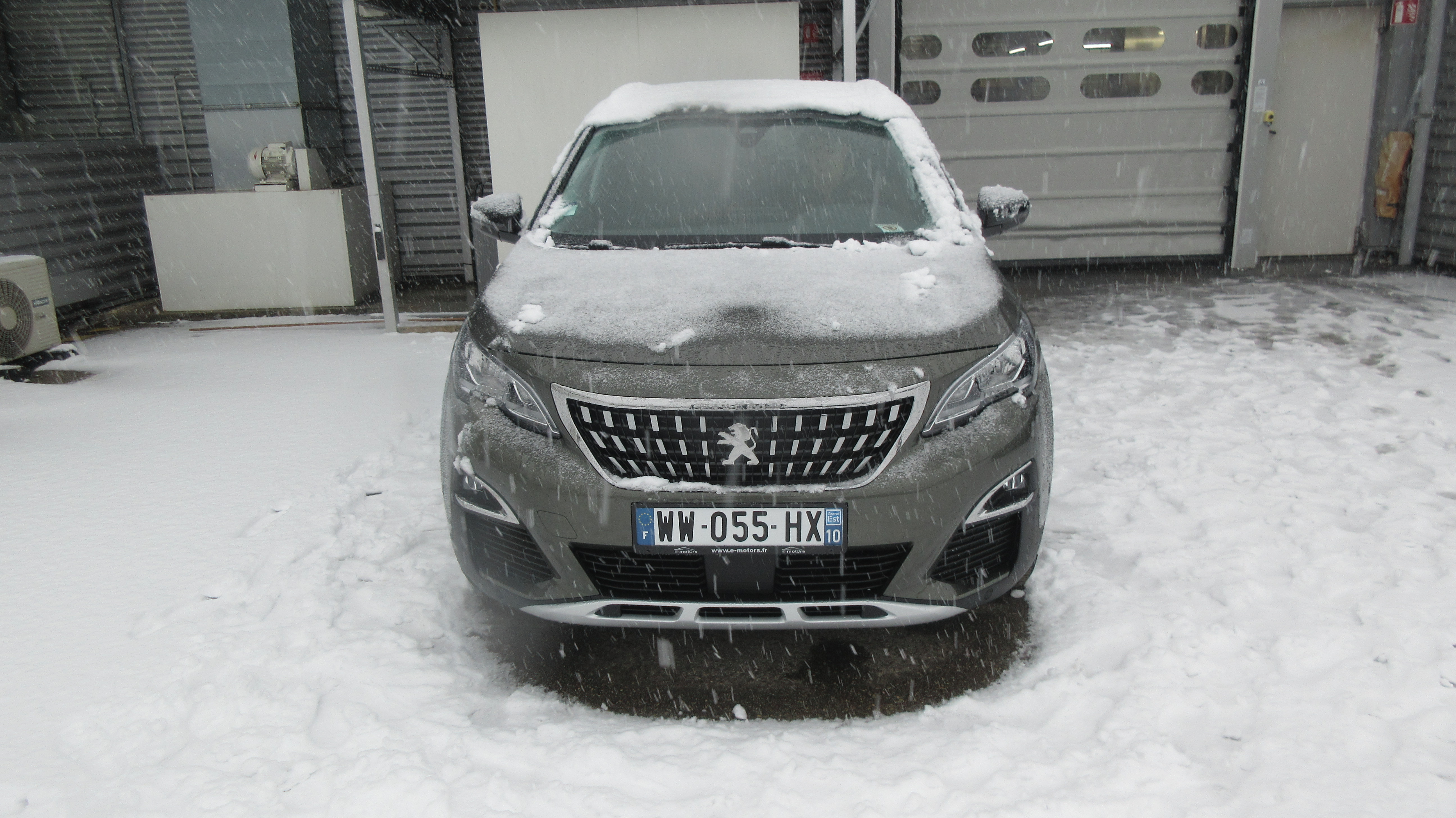Avis-mandataire-auto-Emotors-Peugeot-3008-Allure-bluehdi-130-s-s.