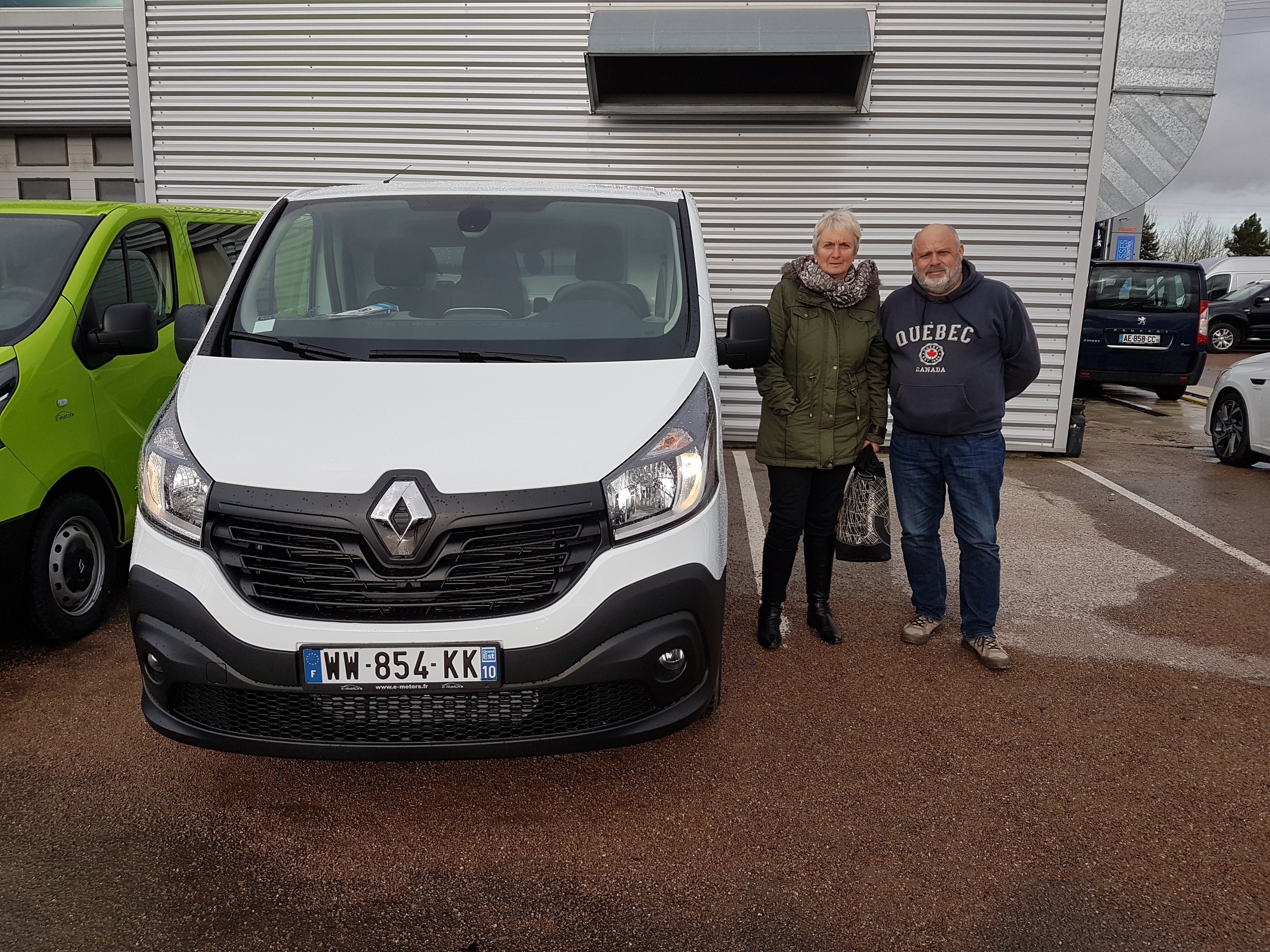 Avis-mandataire-auto-Emotors-Renault-Trafic-fourgon-Grand-confort-l2h1-1200kg-dci-120-plus-gps.