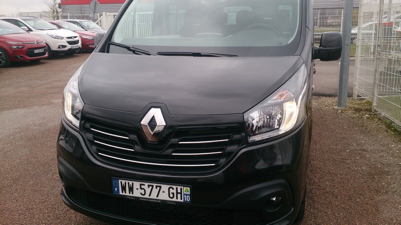 Avis-mandataire-auto-Emotors--Renault-trafic-combi-intens-dci-125-energy-8places-plus-portes-180-.