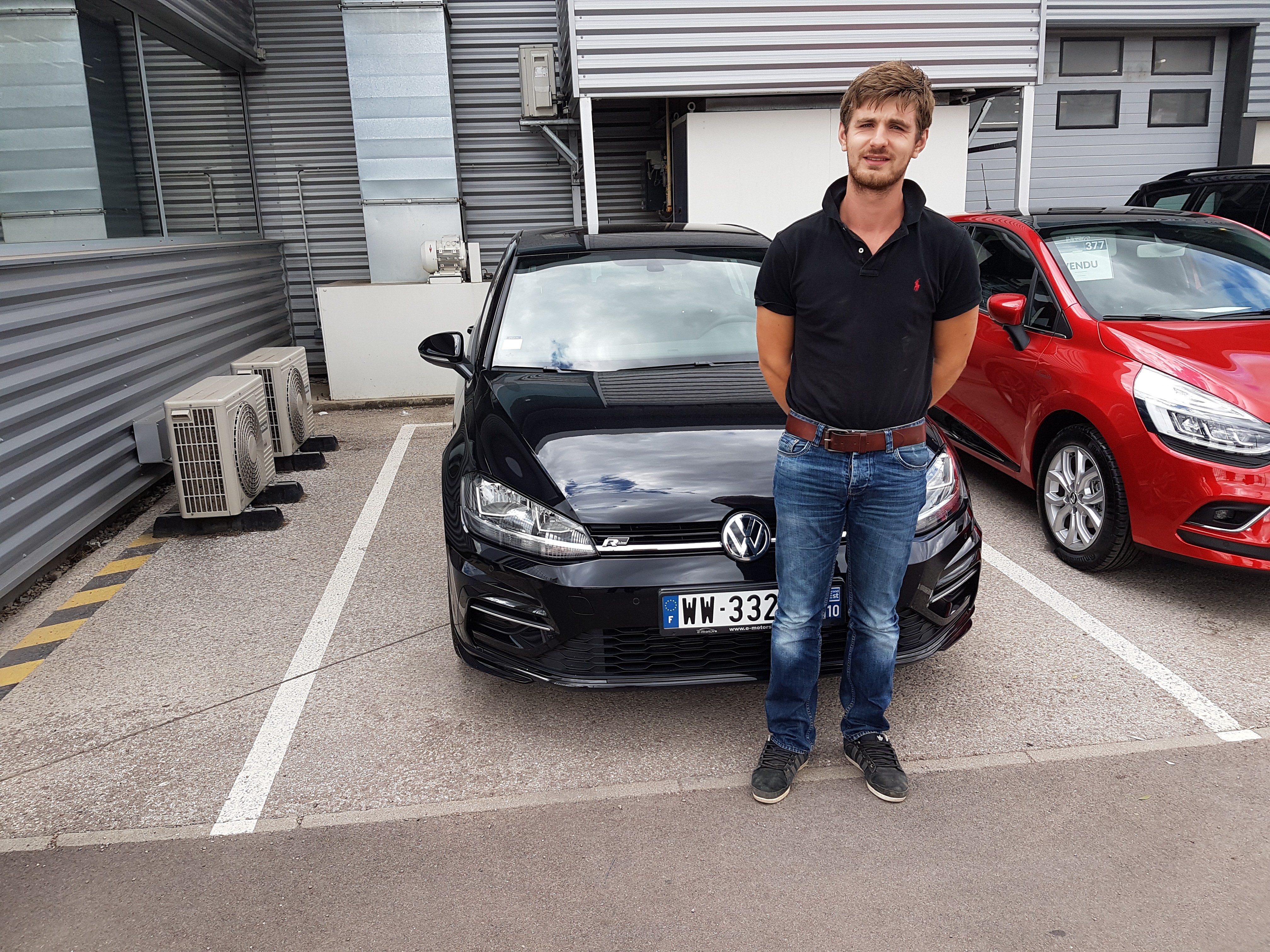 Avis-mandataire-auto-Emotors-Volkswagen-Golf-Confortline-r-line-tsi-150-dsg7.