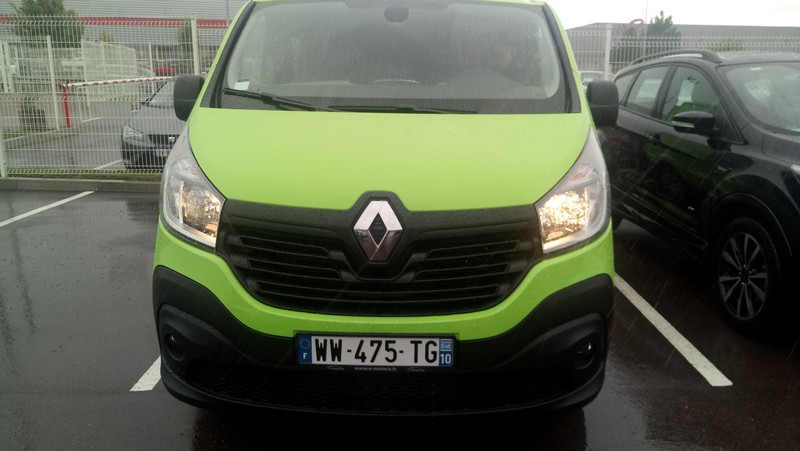 Avis-mandataire-auto-Emotors-Renault-Trafic-cabine-approfondie-Grand-confort-l2h1-1200kg-dci-120-6places-plus-gps.