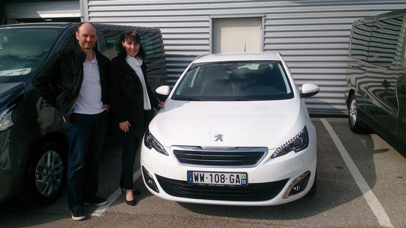 Avis-mandataire-auto-Emotors--Peugeot-308-sw-allure-bluehdi-150-eat-plus-jantes-17-.