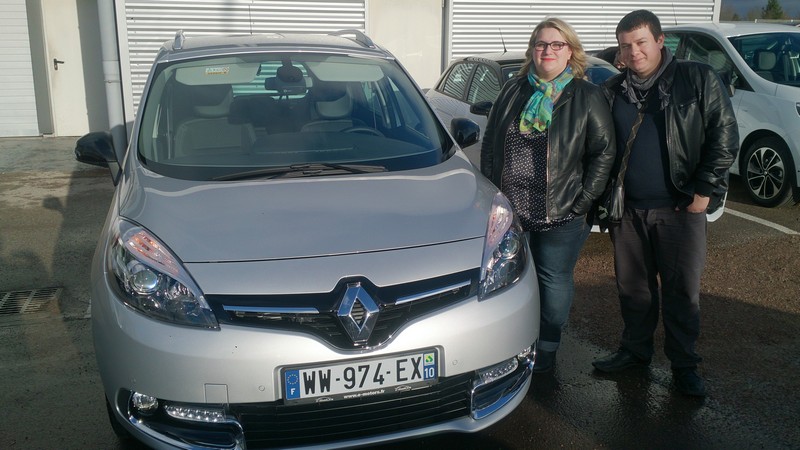 Avis-mandataire-auto-Emotors--Renault-grand-sc-nic-iii-bose-dci-130-energy-7places-.