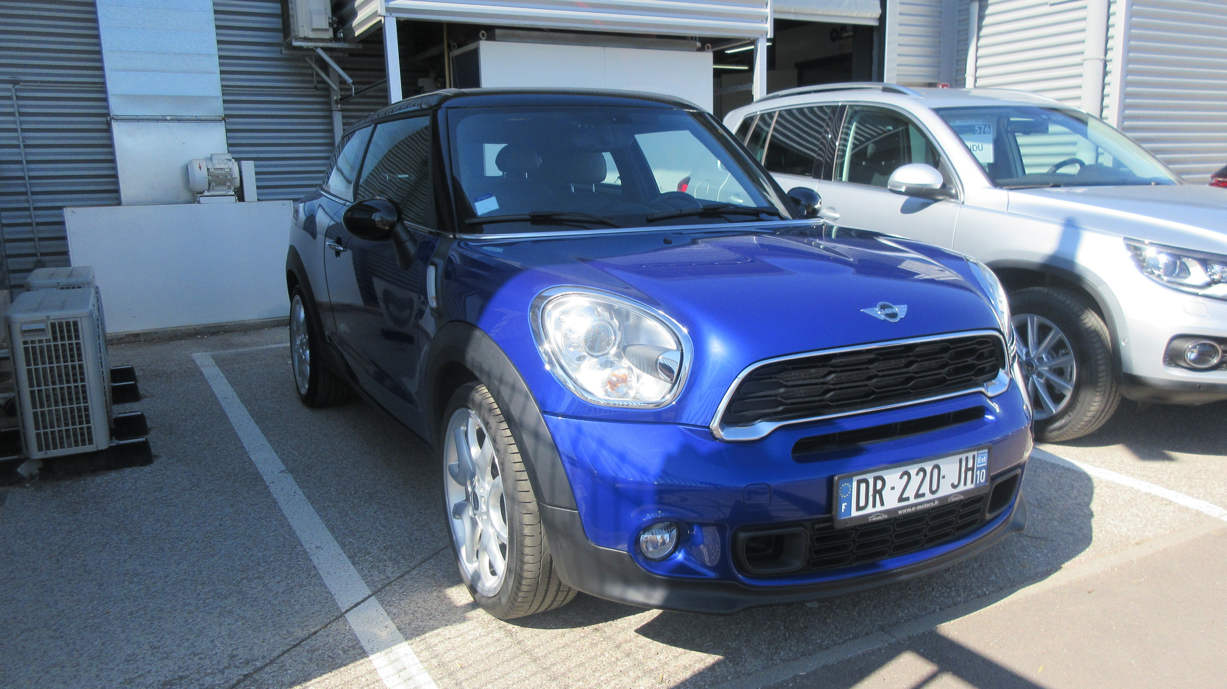Avis-mandataire-auto-Emotors-Mini-Mini-paceman-r61-Mini-paceman-cooper-s-pack-red-hot-chili-184-automatique-plus-gps-plus-toit-ouvrant-plus-cuir.
