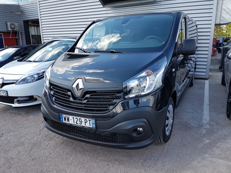 Avis-mandataire-auto-Emotors-Renault-Trafic-cabine-approfondie-Grand-confort-l2h1-1200kg-dci-120-5places-plus-gps.