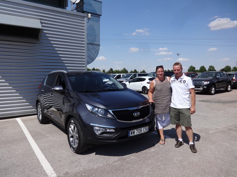 Avis-mandataire-auto-Emotors--Kia-sportage-active-crdi-115-4x2-plus-gps-plus-toit-vitr-.