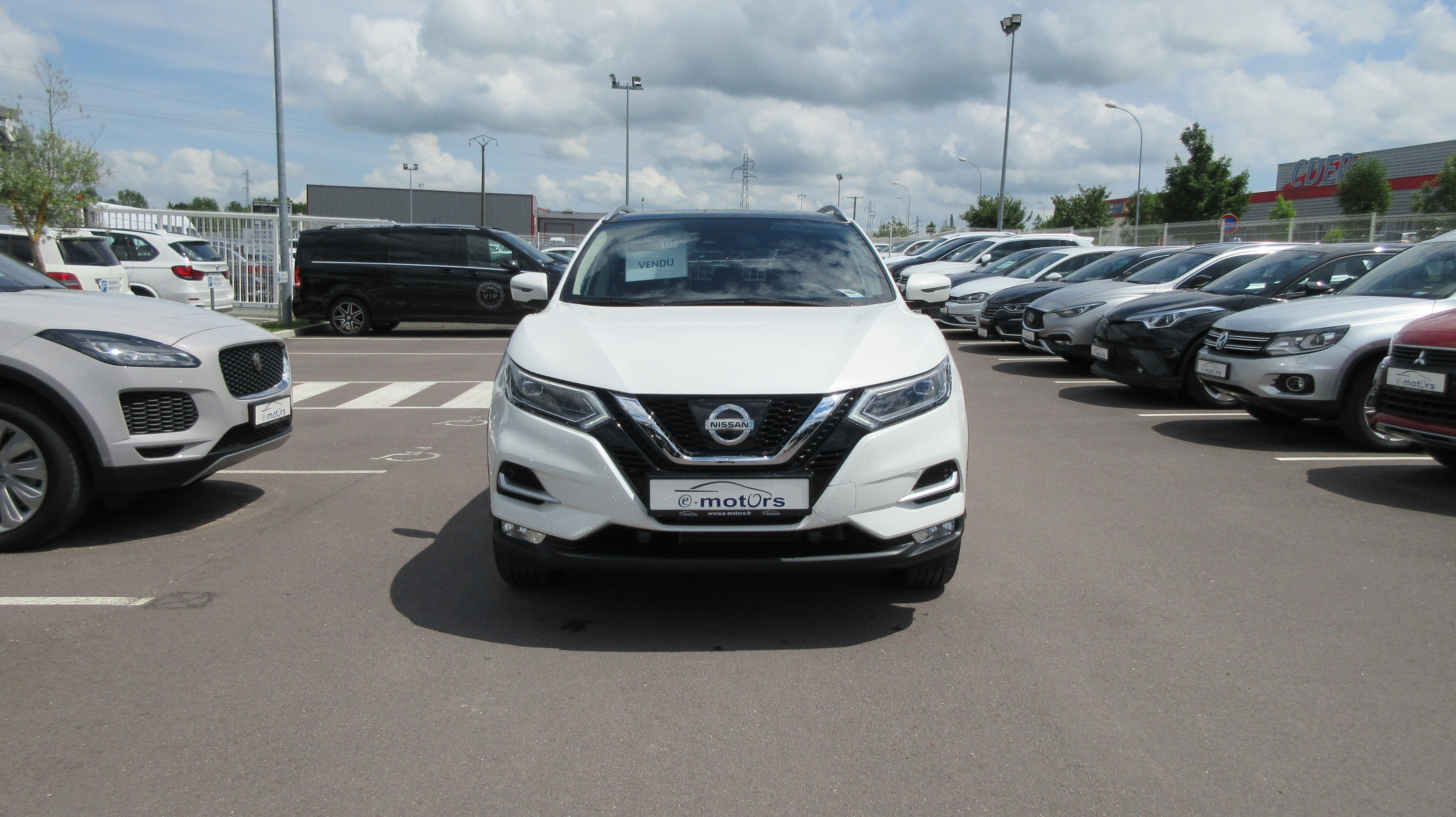 Avis-mandataire-auto-Emotors-Nissan-Qashqai-N-connecta-dci-130-intelligent-4x4-plus-pack-design.
