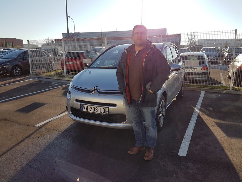 Avis-mandataire-auto-Emotors-Citroen-Grand-c4-picasso-Intensive-sur-quip-e-bluehdi-120-s-s.