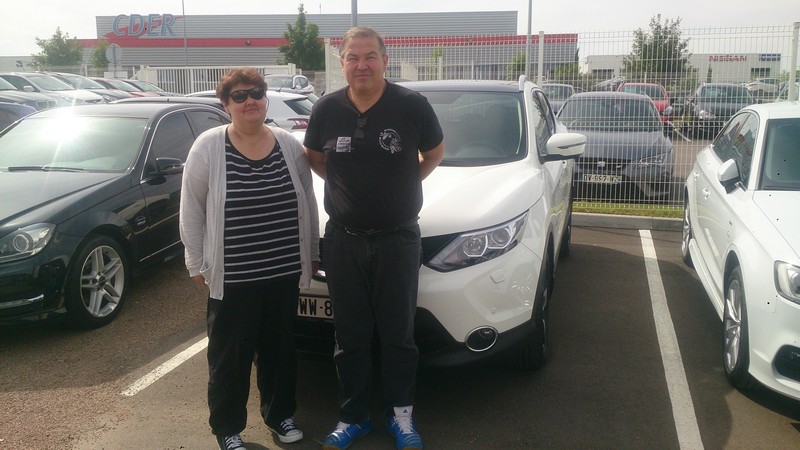 Avis-mandataire-auto-Emotors-Nissan-Qashqai-N-connecta-dci-130-4x2-plus-pack-design.