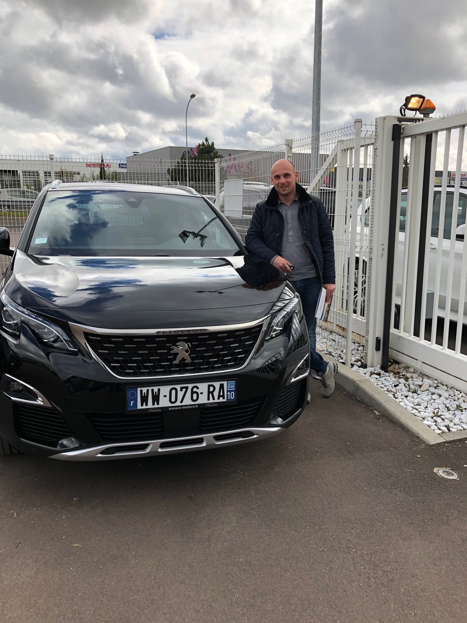 Avis-mandataire-auto-Emotors-Peugeot-5008-Gt-line-bluehdi-120-s-s.